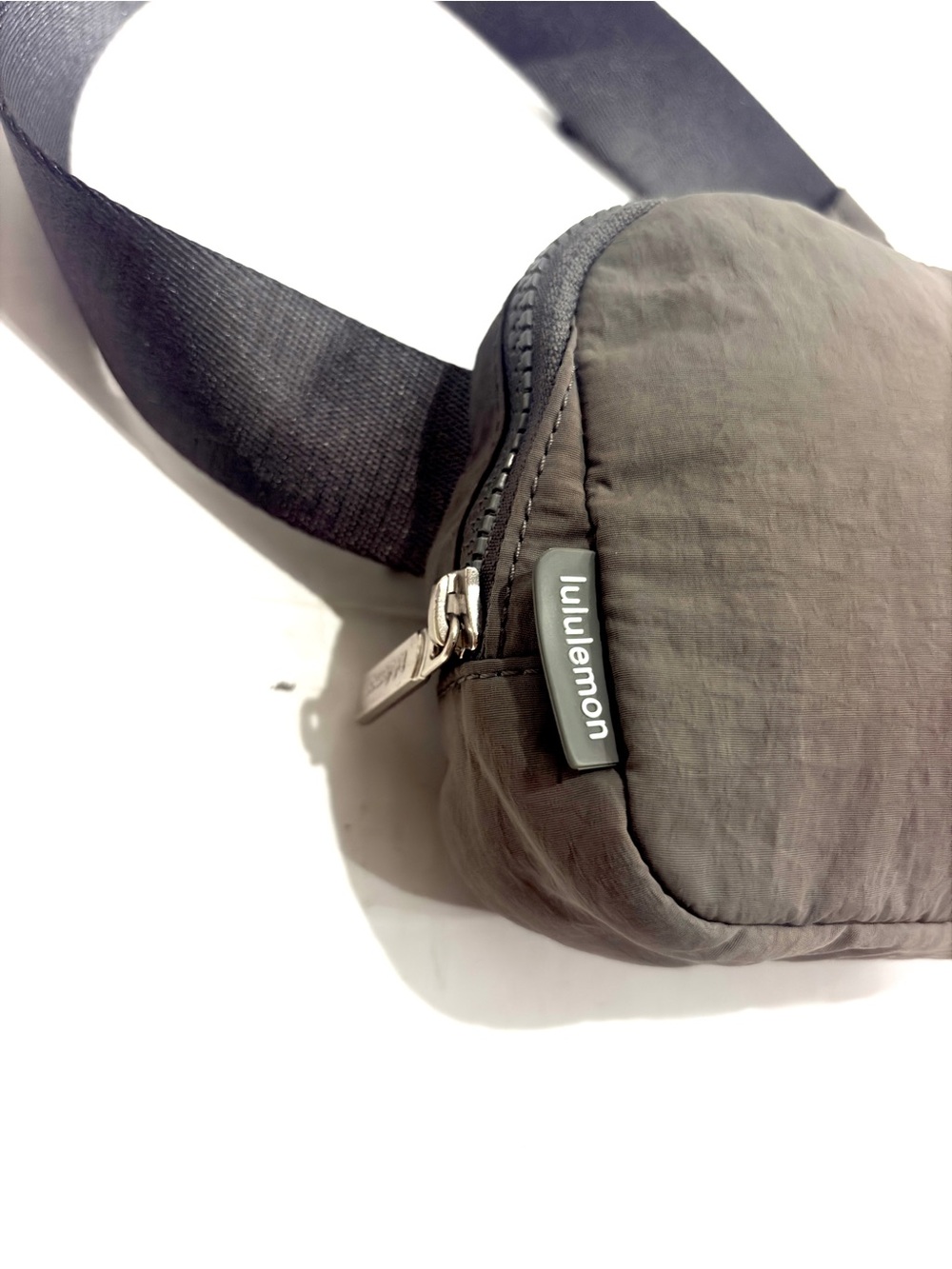 lululemon Everywhere belt bag Olive Green - Picture 6 of 9